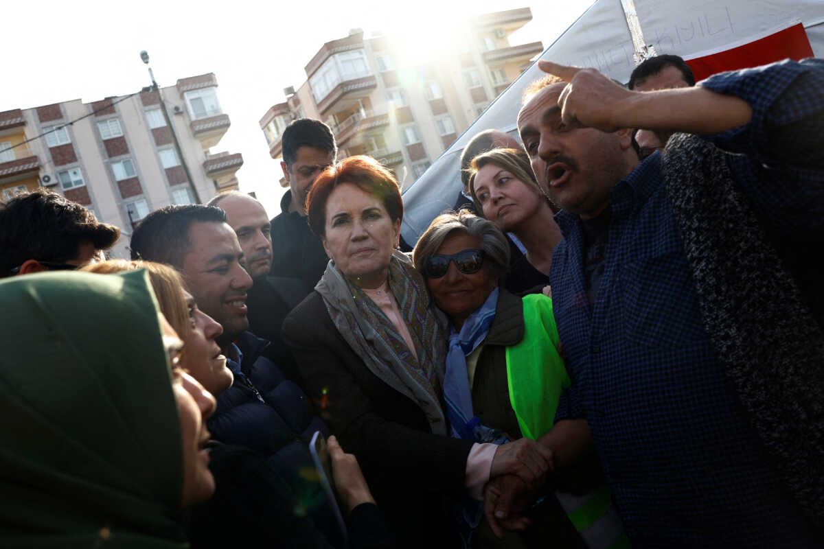 Εκλογές Τουρκία: Με νευρικό κλονισμό η Ακσενέρ – Έσπασε τζάμι και χαστούκισε αστυνομικό