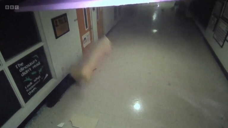 Βίντεο από σχολείο αποκαλύπτει τη σφοδρότητα του ανεμοστρόβιλου που «χτύπησε» το Μισισίπι