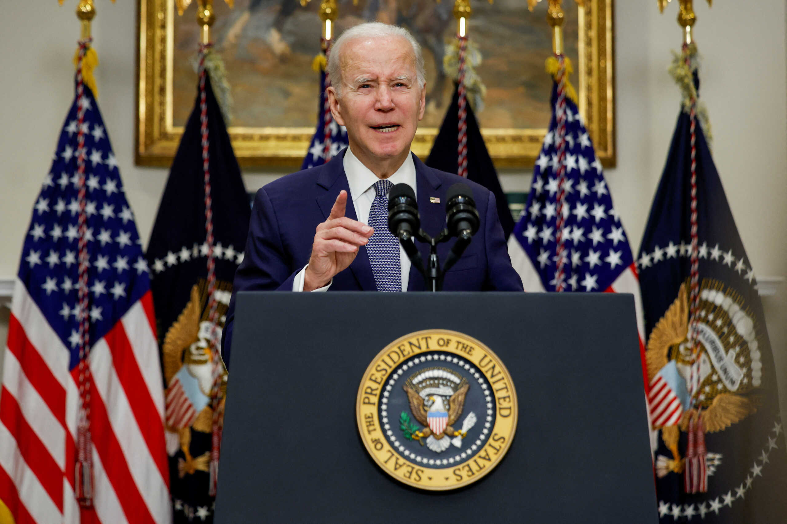 U.S. President Joe Biden delivers remarks on the banking crisis after the collapse of Silicon Valley Bank (SVB) and Signature Bank, in the Roosevelt Room at the White House in Washington, D.C., U.S. March 13, 2023. REUTERS