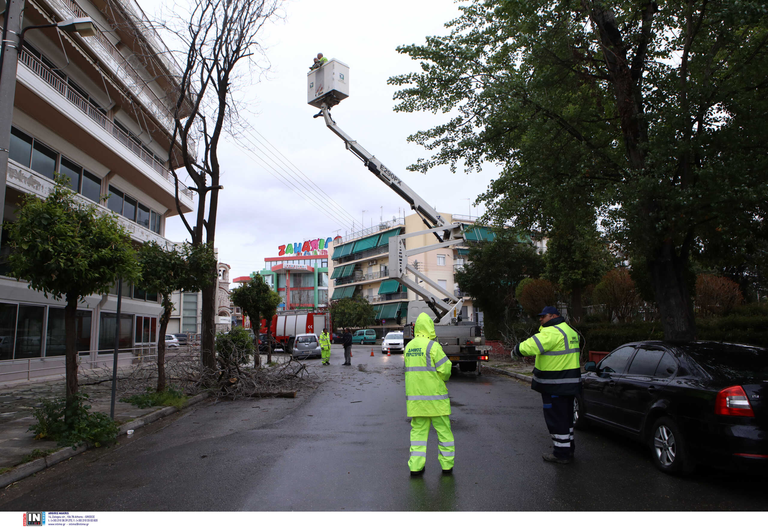 Πυροσβεστική: 94 κλήσεις στο Κέντρο Επιχειρήσεων εξαιτίας των ισχυρών ανέμων