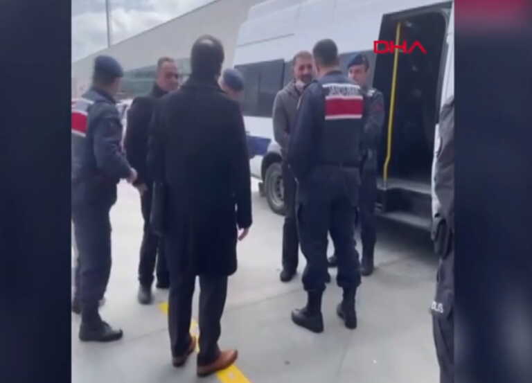 Τέμπη: Εκδόθηκε στην Ελλάδα ο πατέρας του νεκρού μηχανοδηγού Νίκου Ναλμπάντη – Ήταν κρατούμενος στην Τουρκία
