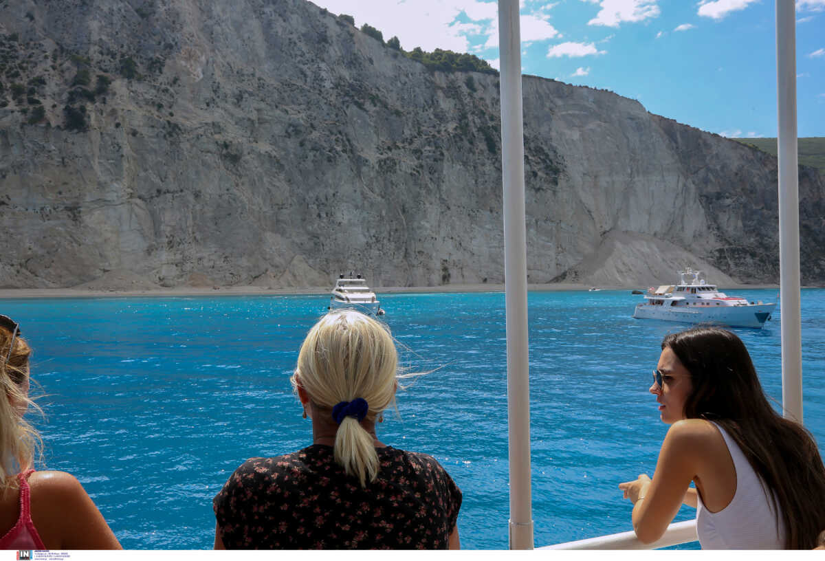 DW: «Χρυσό» καλοκαίρι της Ελλάδας στον τουρισμό – Η ισχυρή παρουσία στη Διεθνή Έκθεση ΙΤΒ στο Βερολίνο