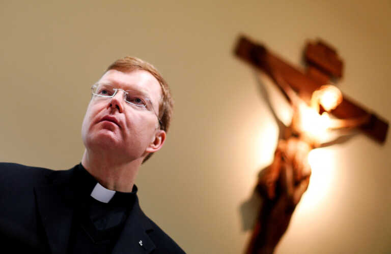 Παραιτήθηκε ιδρυτικό και ηγετικό στέλεχος της Επιτροπής στο Βατικανό για υποθέσεις σεξουαλικής κακοποίησης παιδιών