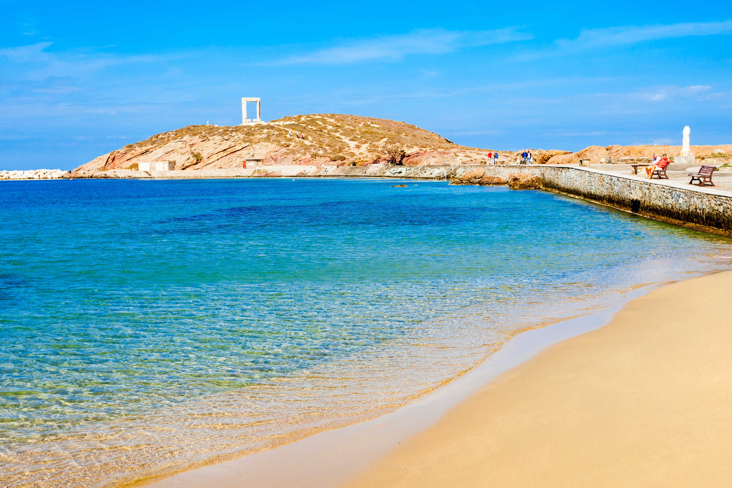 Η Sun υποκλίνεται στη Νάξο: «Τα καλύτερα στοιχεία από κάθε ελληνικό νησί, σε ένα»