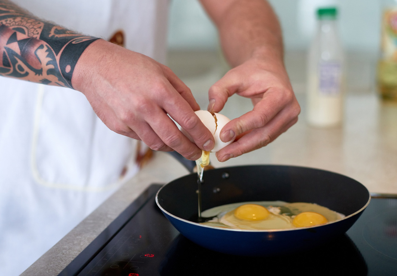 Πώς γίνονται πιο υγιεινά τα αυγά: Λάθος αν κάνετε αυτό στο μαγείρεμα