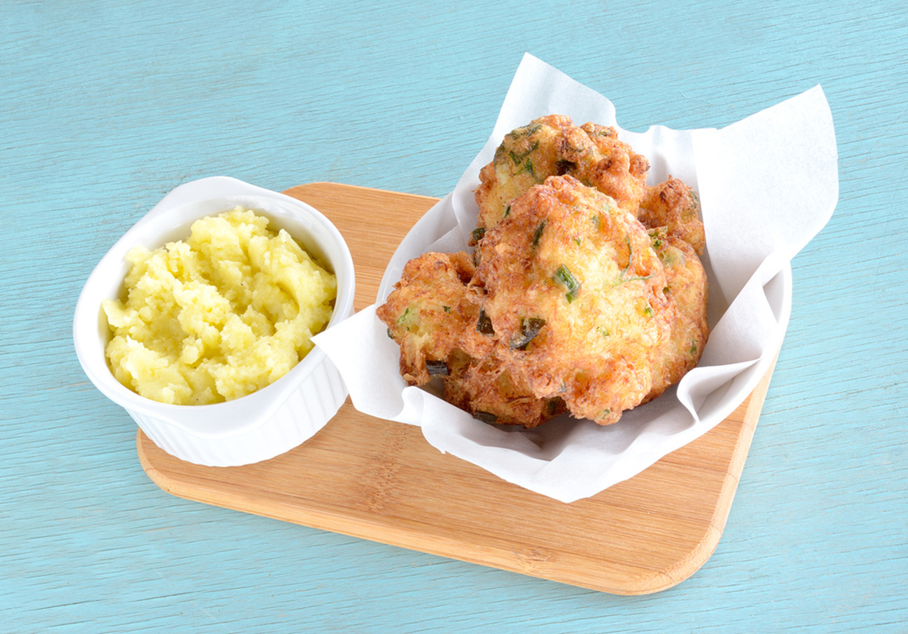 Traditional Greek dish of croquettes of cod fish and garlic dip, known as skordalia