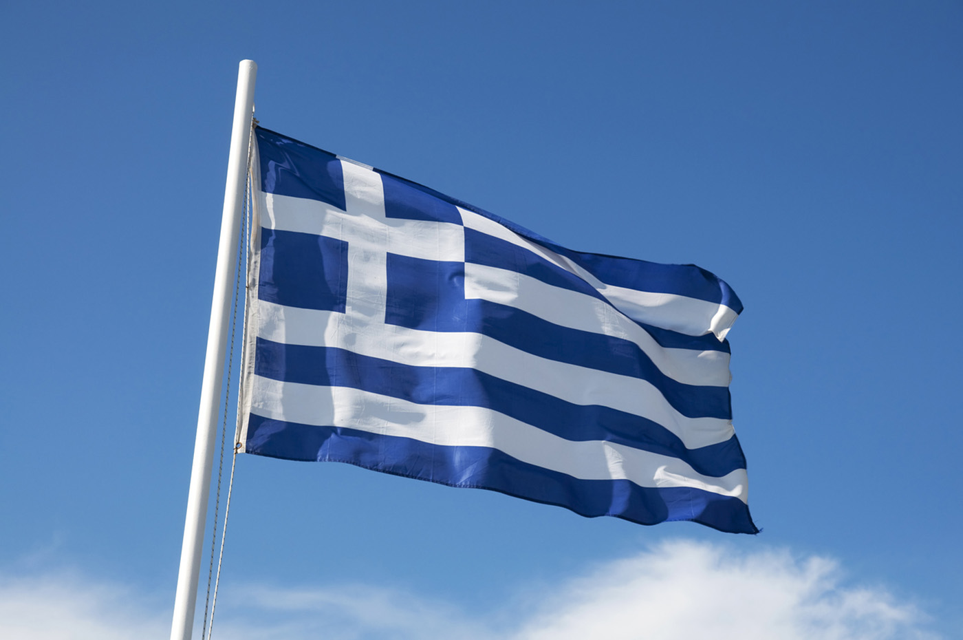 Ελληνική σημαία: H ιστορία και οι κανόνες του εθνικού μας συμβόλου