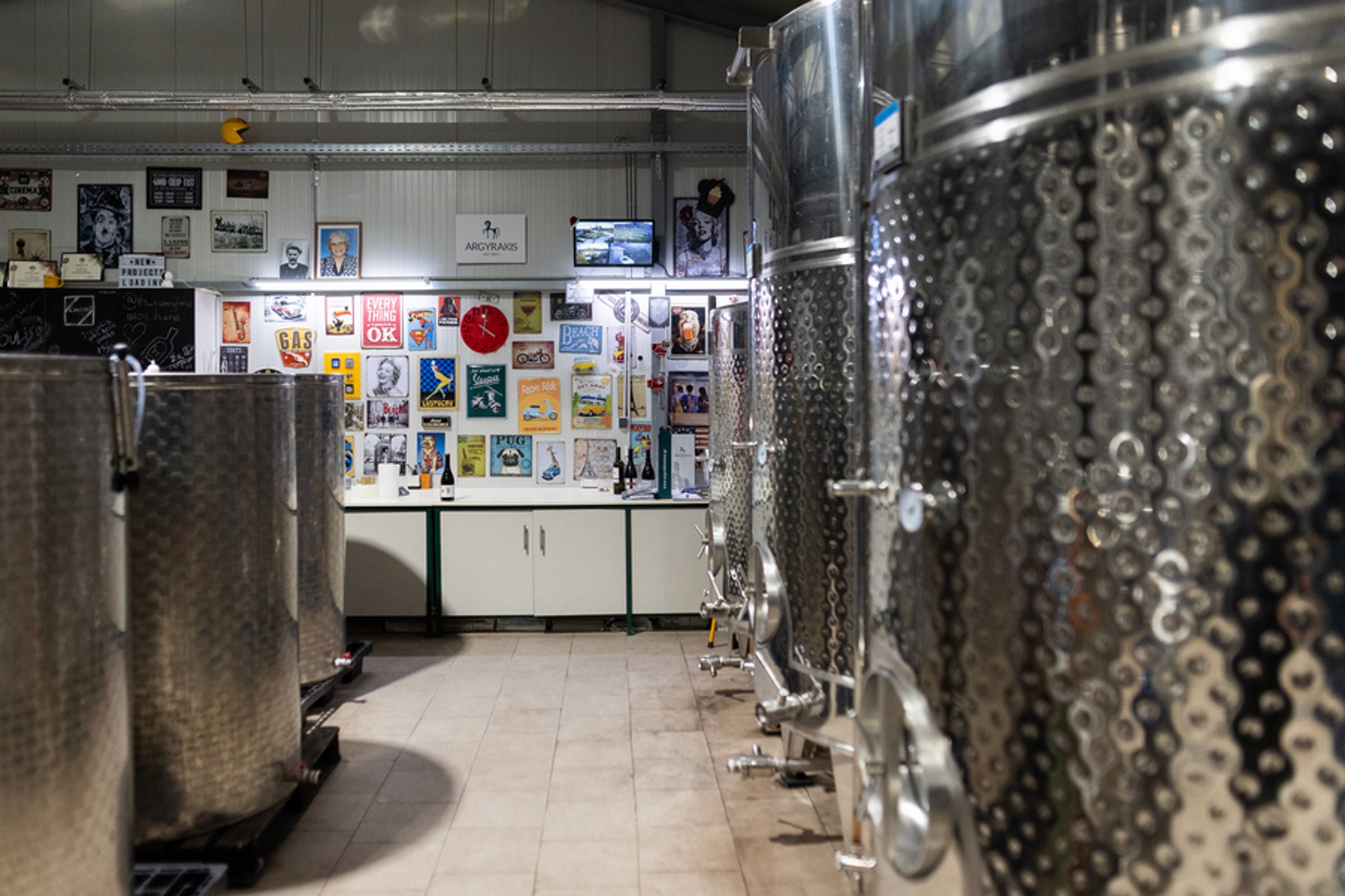 Ημαθία: Μέσα στο βιοκλιματικό οινοποιείο με τα κρασιά που έχουν τη δική τους ιστορία στο χρόνο