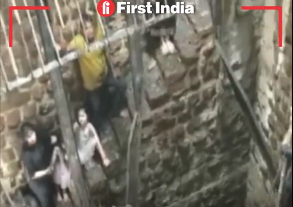 Ινδία: 35 οι νεκροί από την κατάρρευση σε Ινδουιστικό ναό