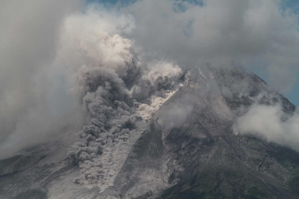 Ινδονησία: Εξερράγη το ηφαίστειο Μεράπι