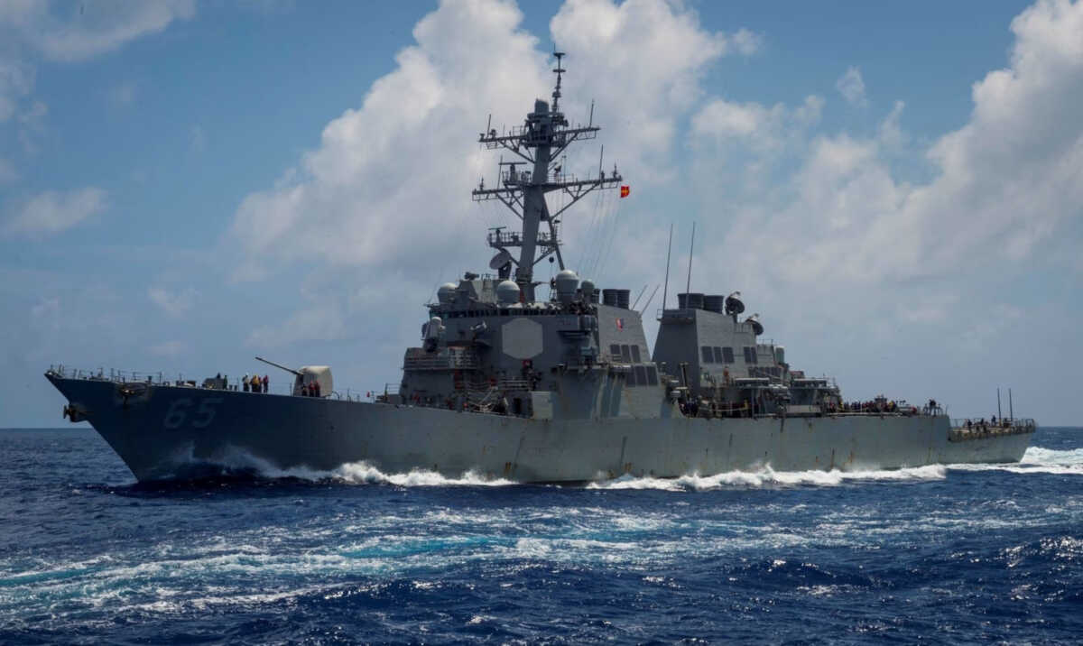 Κίνα: Εκδιώξαμε αμερικανικό πλοίο που παραβίασε περιοχή που ελέγχουμε – Διαψεύδουν οι ΗΠΑ
