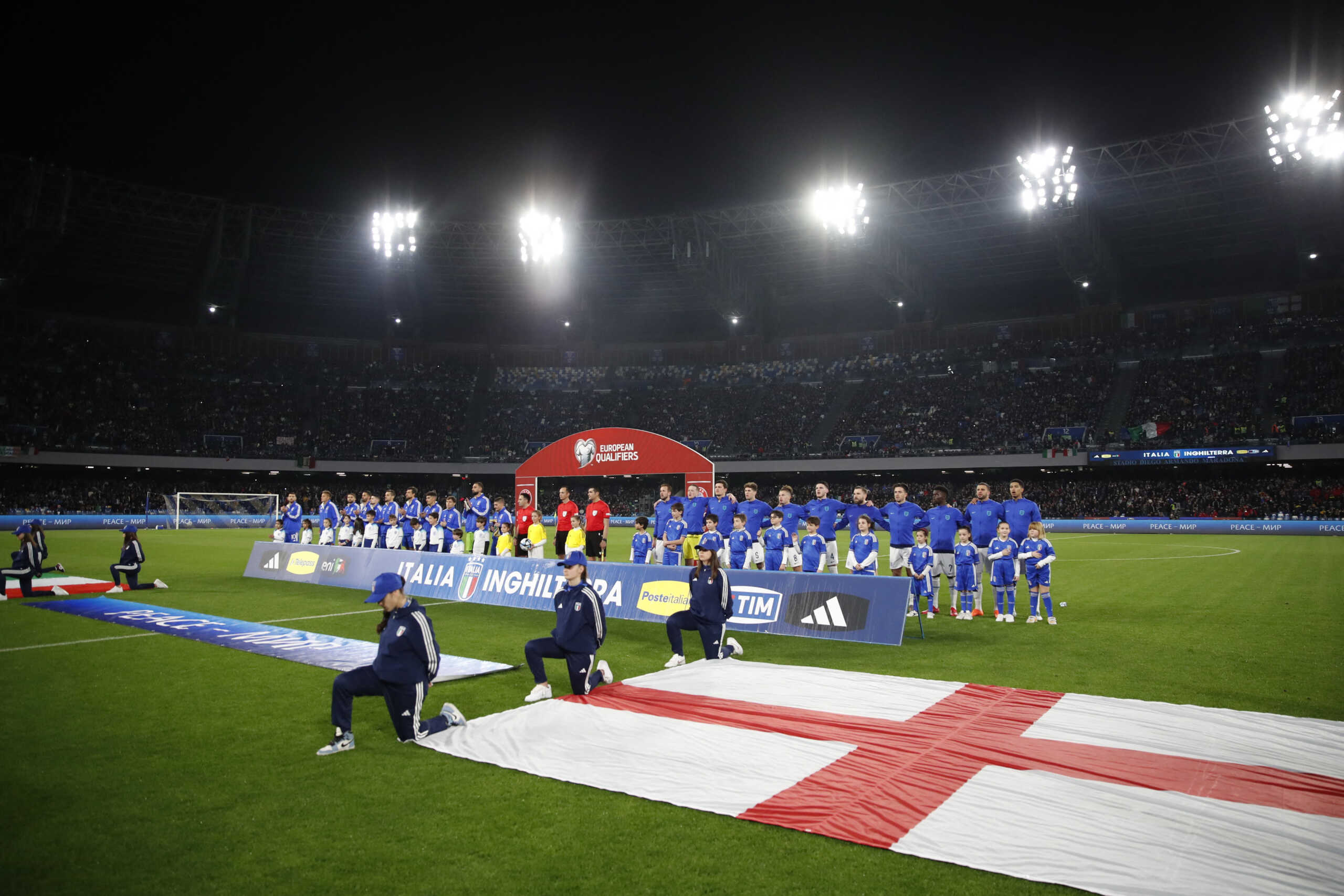 Soccer Football - UEFA Euro 2024 Qualifiers - Group C - Italy v England - Stadio Diego Armando Maradona, Naples, Italy - March 23, 2023 General view as the teams and officials line up before the match Action Images via Reuters