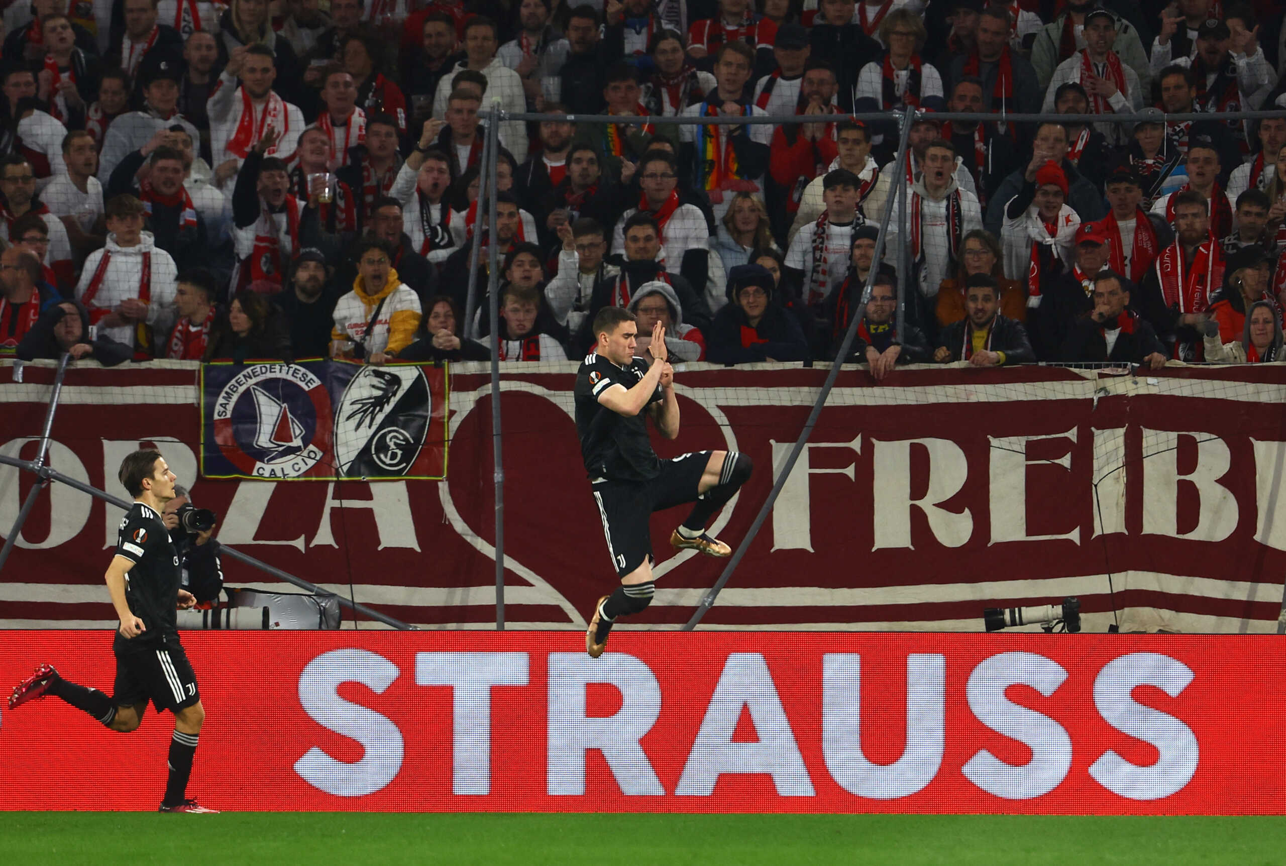 Soccer Football - Europa League - Round of 16 - Second Leg - SC Freiburg v Juventus - Europa Park Stadion, Freiburg, Germany - March 16, 2023 Juventus' Dusan Vlahovic celebrates scoring their first goal REUTERS