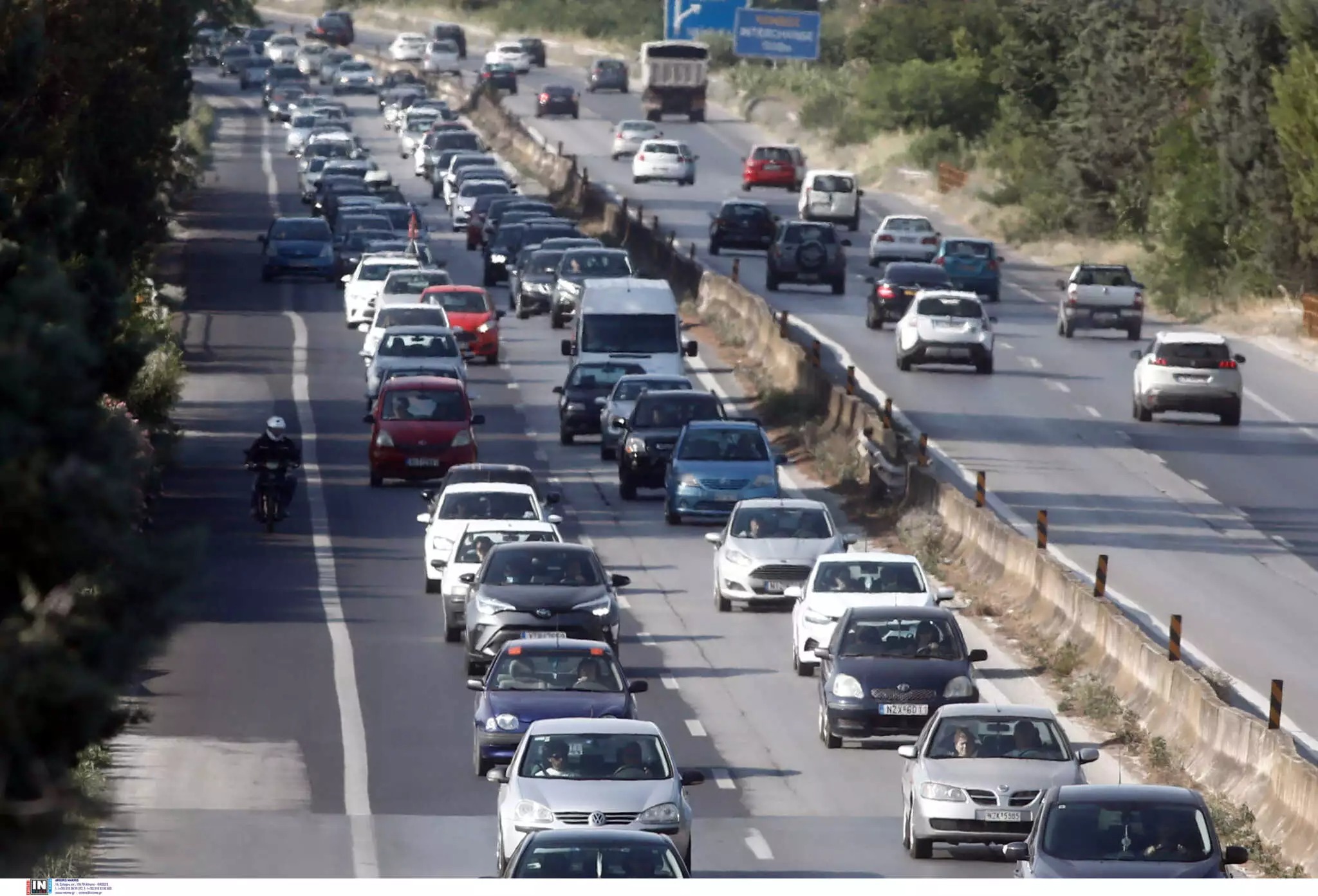 Κίνηση στους δρόμους: Σοβαρό τροχαίο στην Αθηνών – Σουνίου, πού υπάρχουν καθυστερήσεις