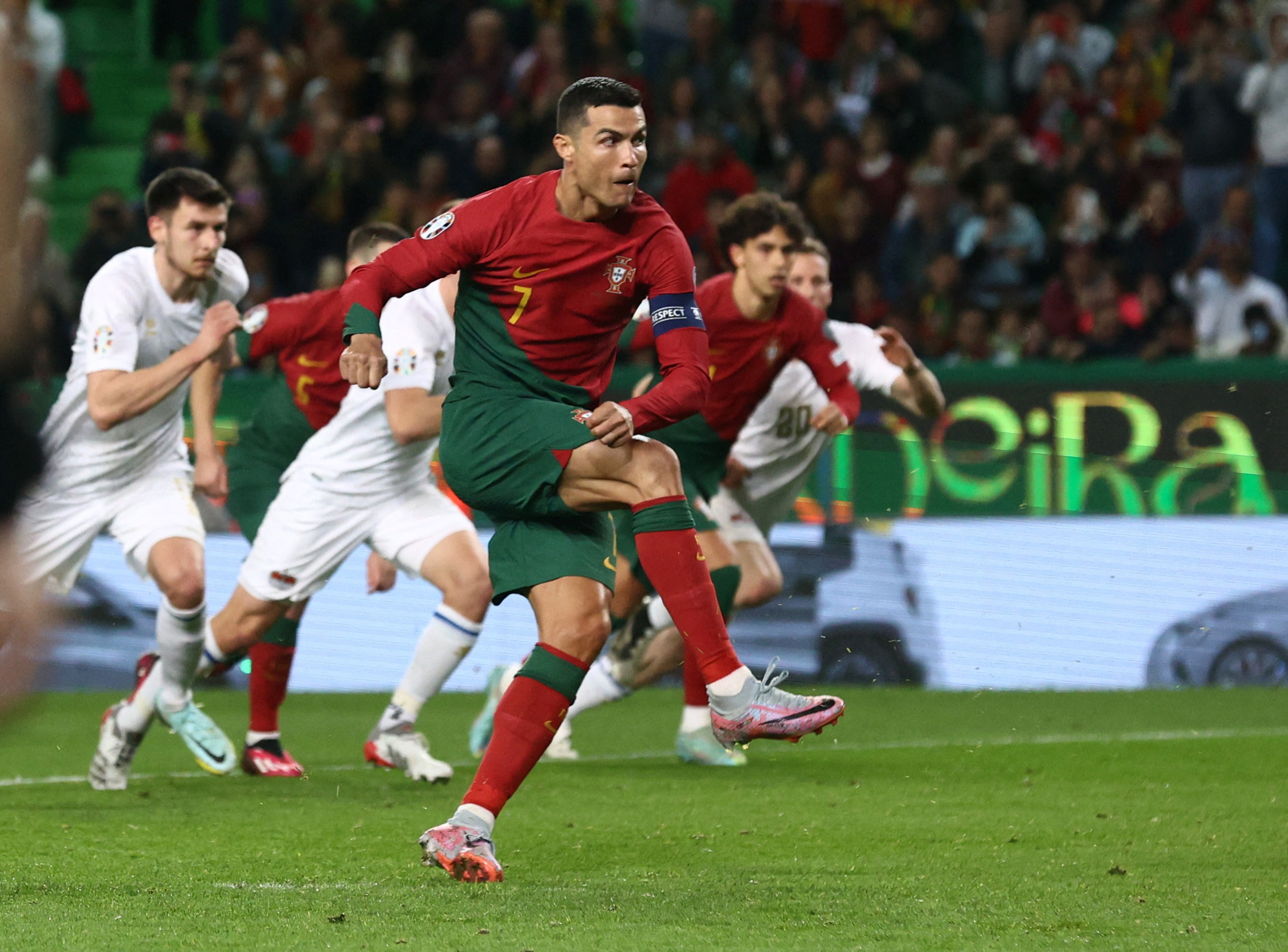 Soccer Football - UEFA Euro 2024 Qualifiers - Group J - Portugal v Liechtenstein - Estadio Jose Alvalade, Lisbon, Portugal - March 23, 2023 Portugal's Cristiano Ronaldo scores their third goal from the penalty spot REUTERS