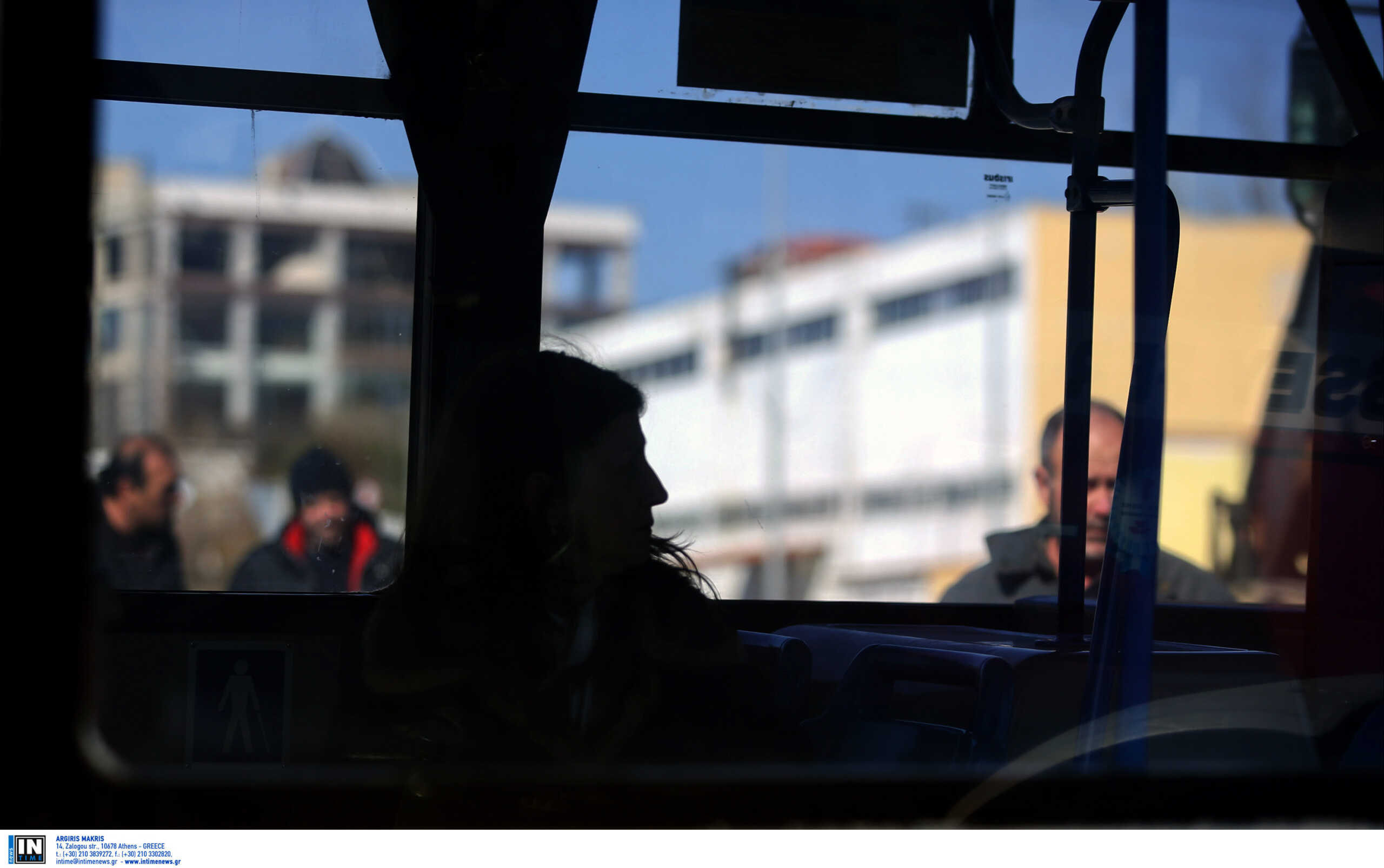 Θεσσαλονίκη: ΚΤΕΛ έπαθε βλάβη και οι επιβάτες έσπασαν το τζάμι για να βγουν
