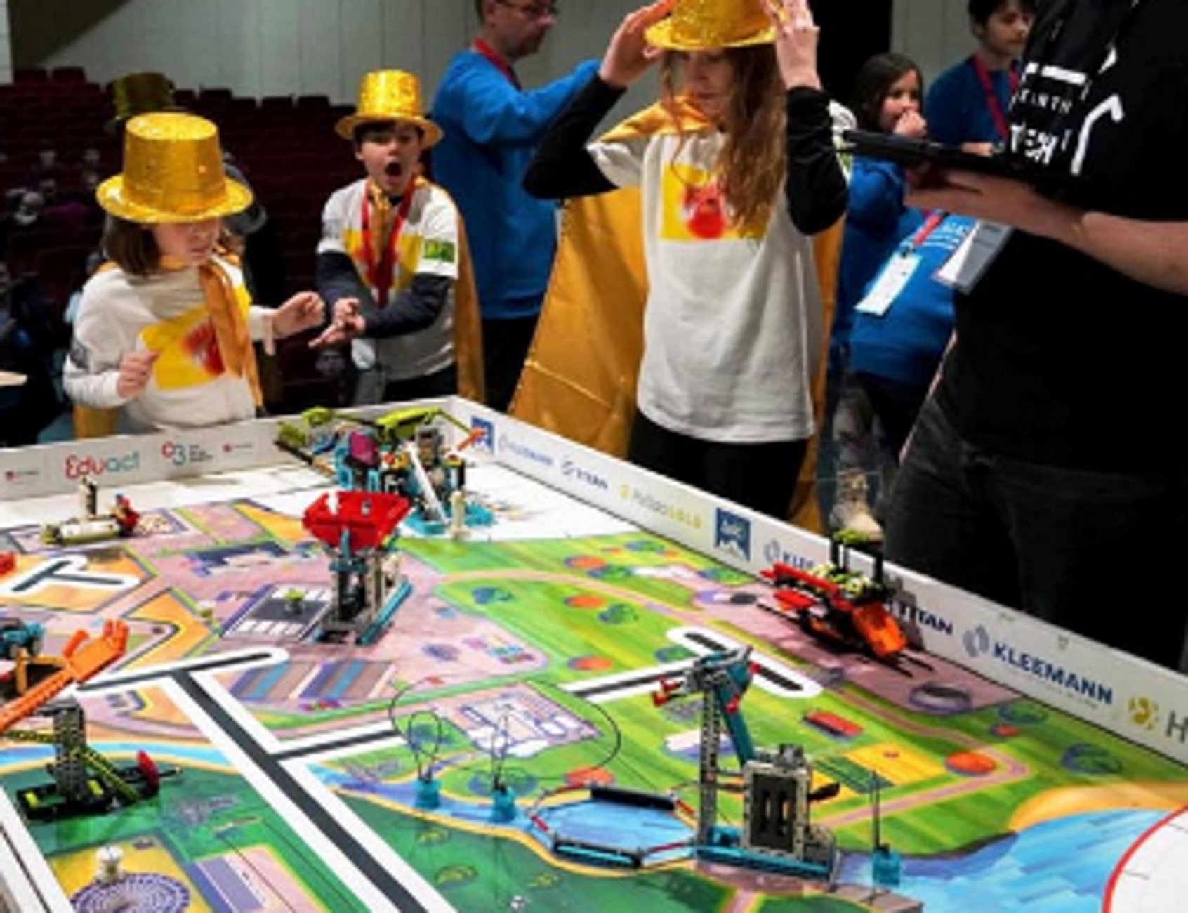 Ξάνθη: Όταν το παιχνίδι με τα δημοφιλή τουβλάκια της Lego γίνεται καινοτομία και επιστήμη