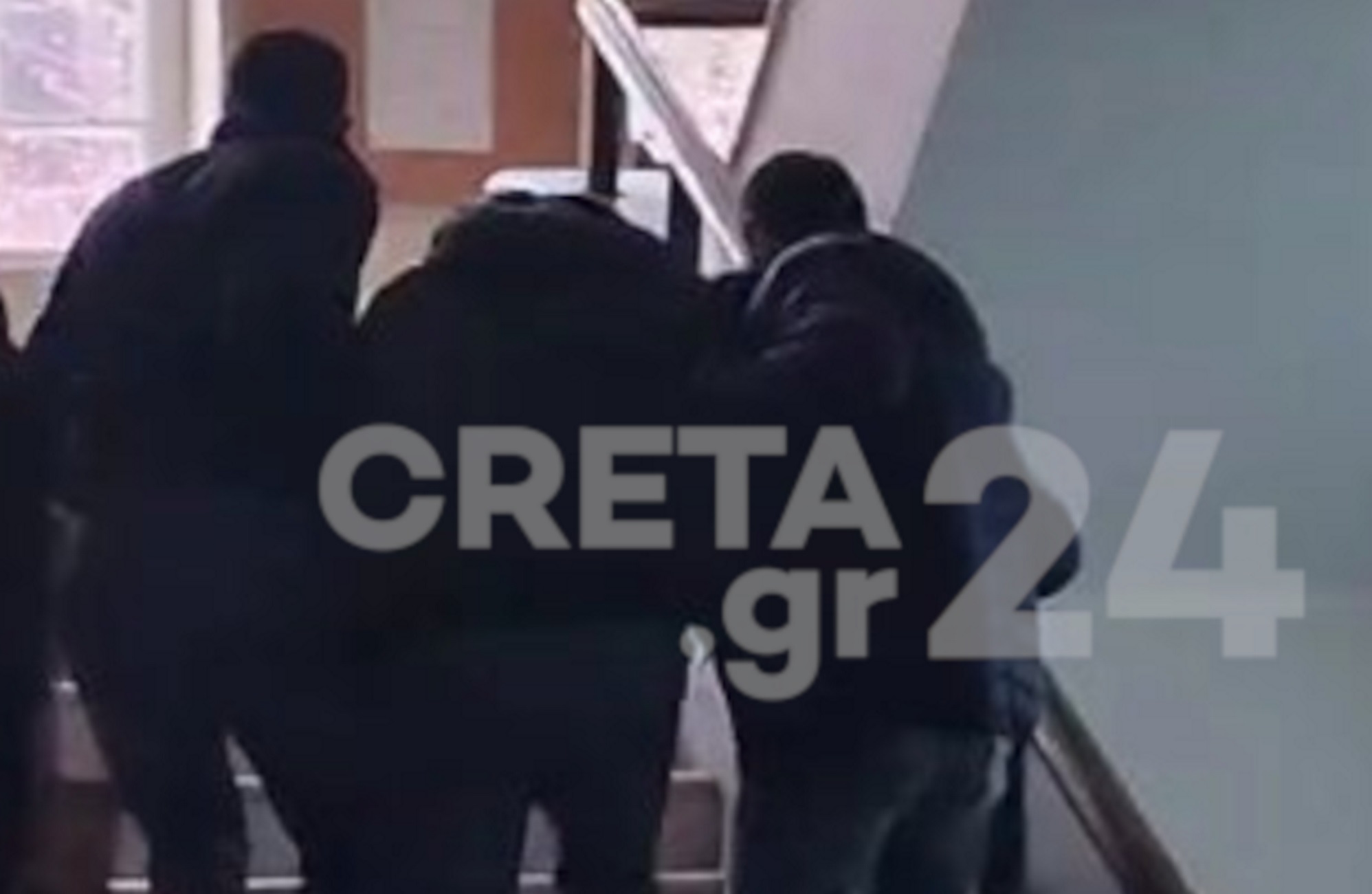 Ηράκλειο: Ο λυράρης με σκυμμένο κεφάλι στον εισαγγελέα – Ανοίγουν κλειστά στόματα για το μαρτύριο παιδιού