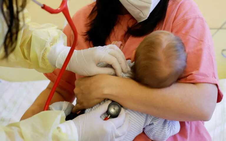 Μήνυμα ζωής από έγκυο με οξεία λευχαιμία που γέννησε ένα υγιέστατο μωράκι στο Ηράκλειο