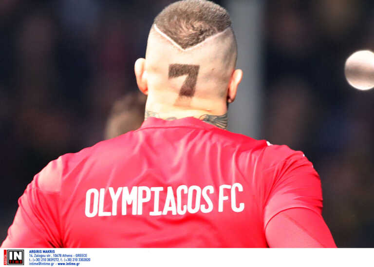 Με το «7» στα μαλλιά του ο Αλέξανδρος Πασχαλάκης στο ντέρμπι ΑΕΚ – Ολυμπιακός
