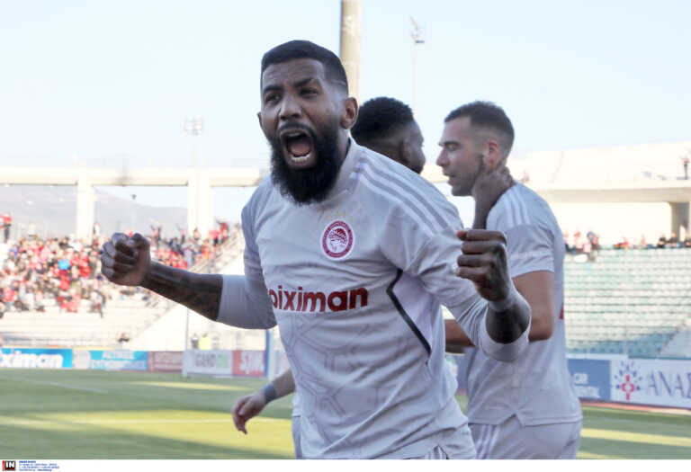 Βόλος - Ολυμπιακός 0-2 LIVE: Ελέγχουν το παιχνίδι οι Πειραιώτες