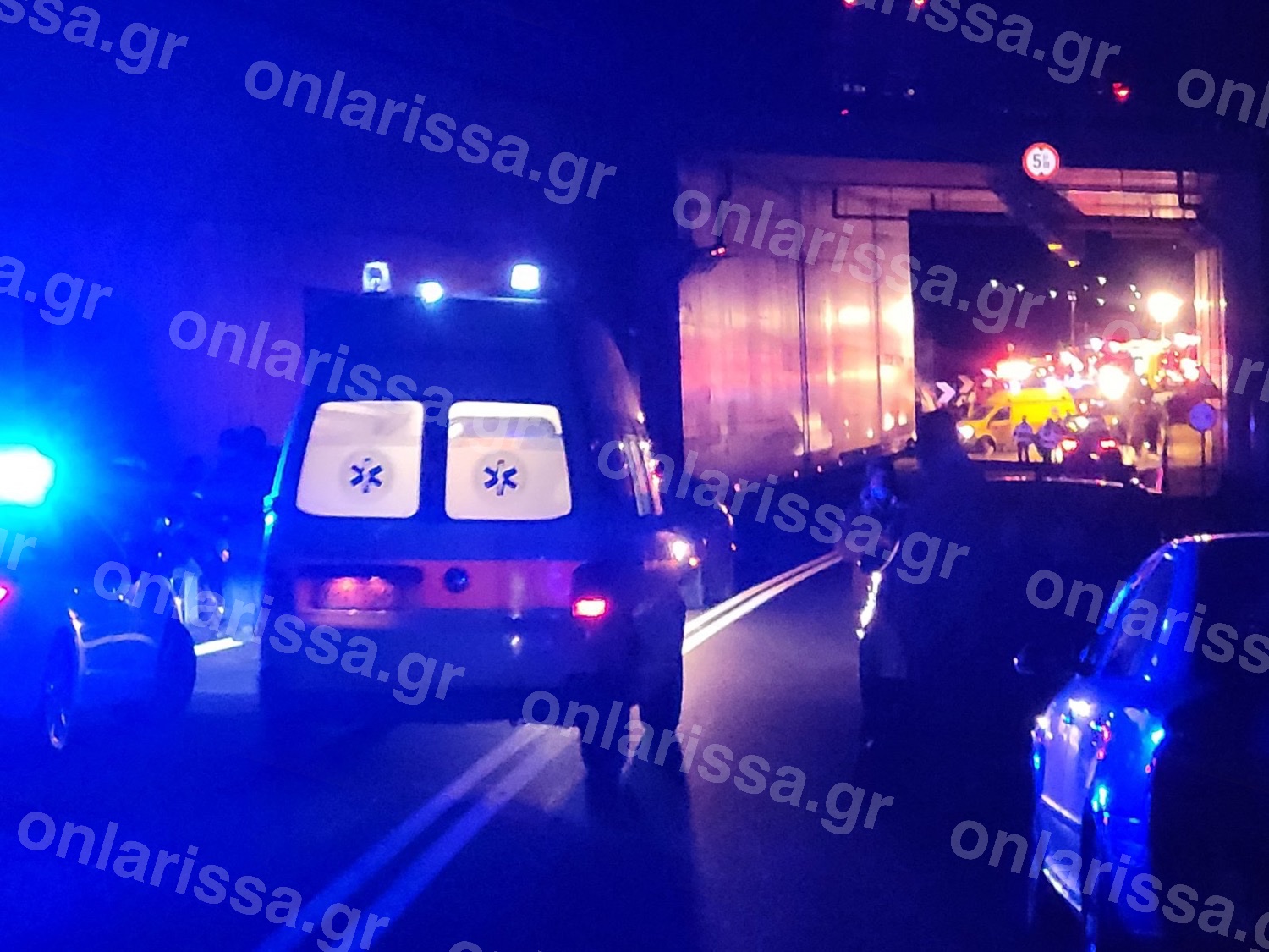 Σύγκρουση τρένων στα Τέμπη: «Ακούστηκε ένα μπαμ… το τρένο ήταν γεμάτο…», λένε επιβάτες