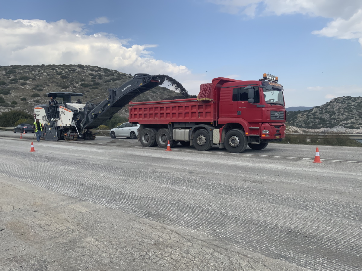 Συνεχίζονται οι εργασίες αναβάθμισης στη λεωφόρο Αθηνών – Σουνίου  από την Περιφέρεια Αττικής