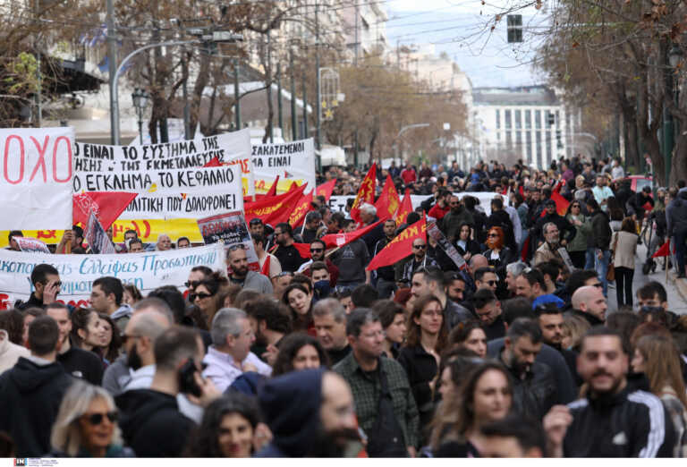 2 συλλήψεις και 10 προσαγωγές μετά το συλλαλητήριο στο Σύνταγμα για τα Τέμπη