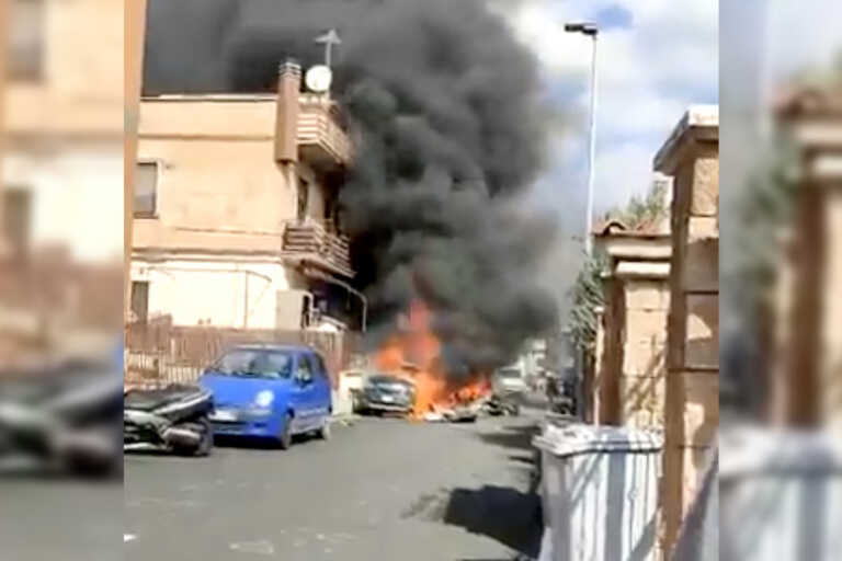 Planes collide mid-air and debris falls in Rome district - 2 pilots dead