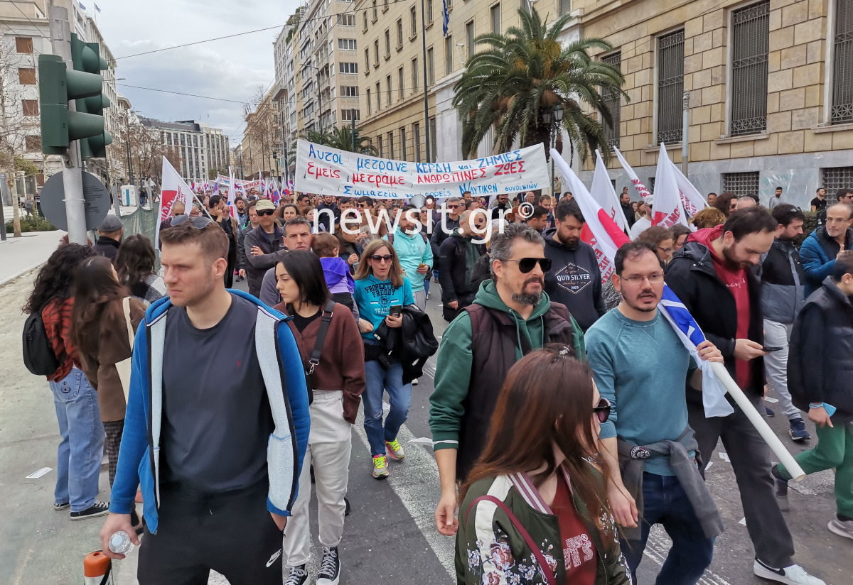 Τέμπη: Μεγάλο συλλαλητήριο στο κέντρο της Αθήνας
