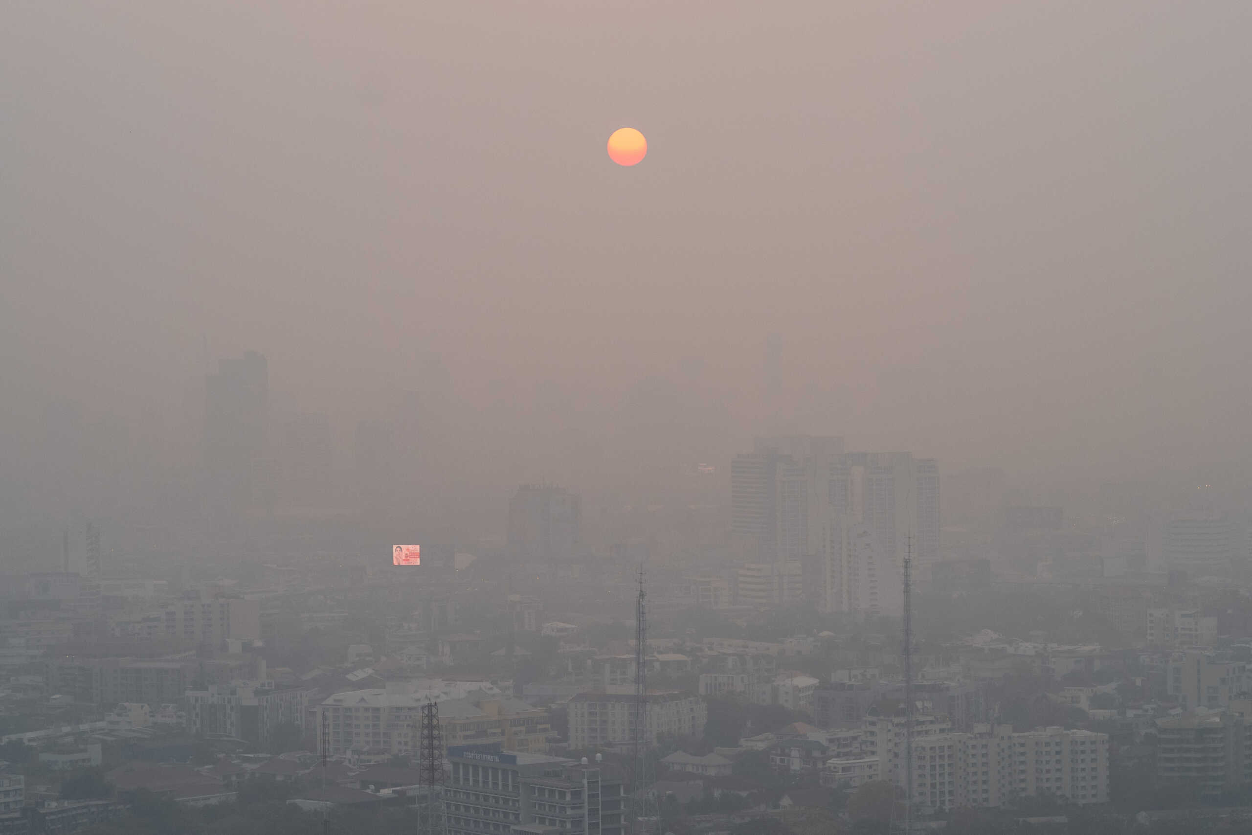 Ταϊλάνδη: Στο νοσοκομείο περισσότεροι από 200.000 άνθρωποι λόγω τοξικής ομίχλης