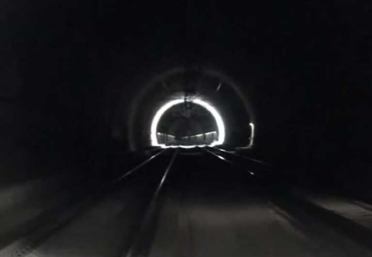 Αυτοψία του Live News στο τούνελ της Ραψάνης – Ανύπαρκτος φωτισμός και μέτρα πυρασφάλειας