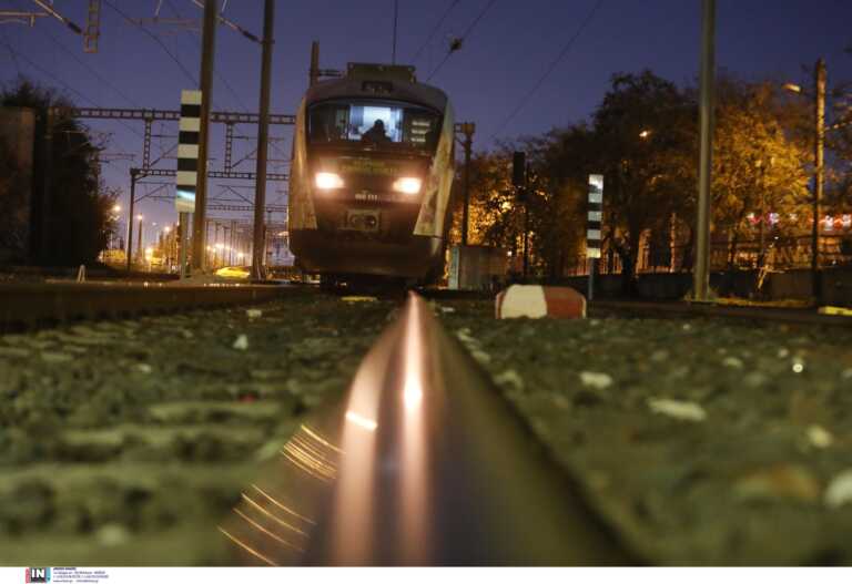 Εκτροχιάστηκε τρένο στα Τέμπη - Αναφορές για τραυματίες