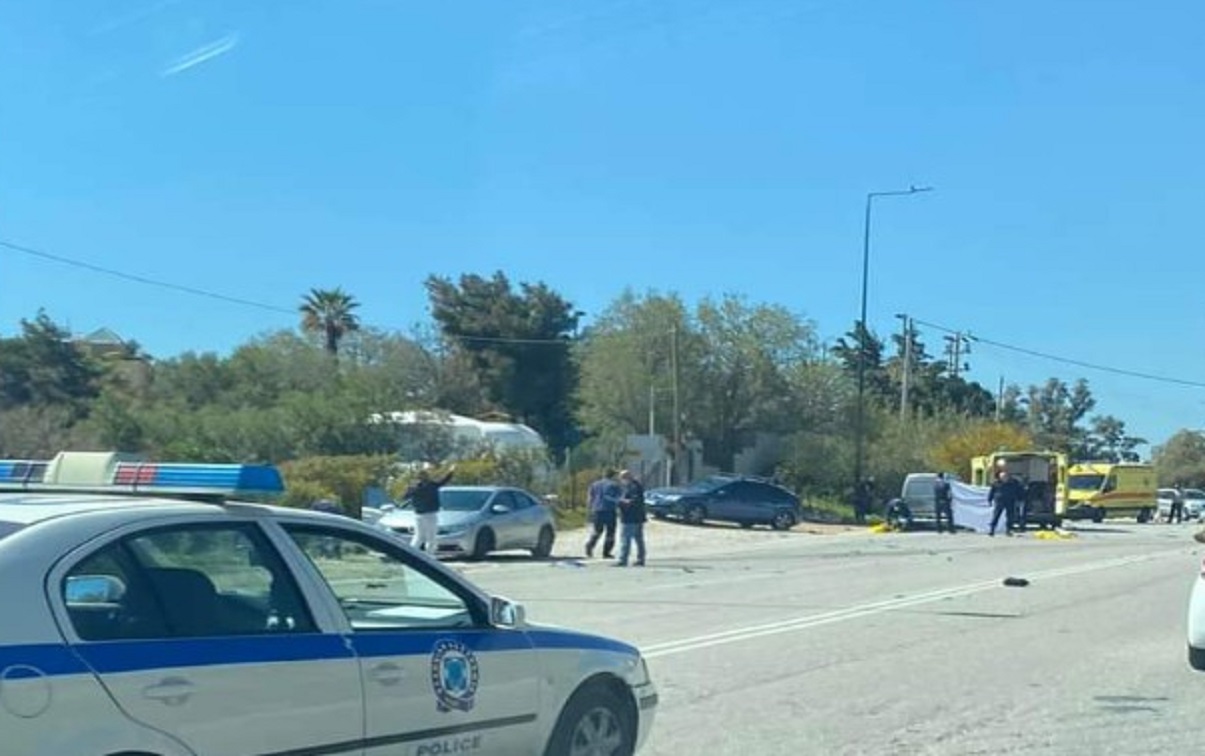 Λαγονήσι: Σοκαριστικό τροχαίο με δυο αυτοκίνητα και μια μηχανή στη λεωφόρο Αθηνών – Σουνίου