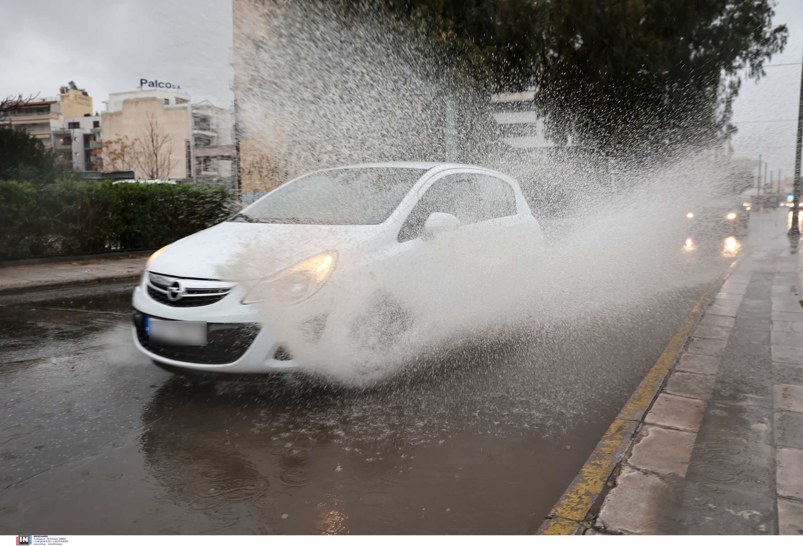 Καιρός – Meteo: Ισχυρά φαινόμενα σε Κυκλάδες, Κρήτη και Δωδεκάνησα την Παρασκευή –  Βροχόπτωση κατηγορίας 3