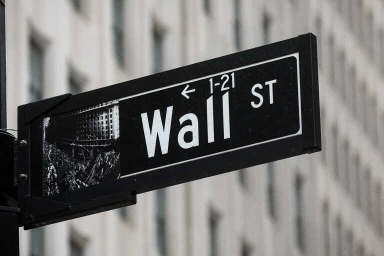 Η Credit Suisse παρασέρνει και τη Wall Street – Πίεση στις τράπεζες των ΗΠΑ, sell off κάνουν οι ευρωπαϊκές