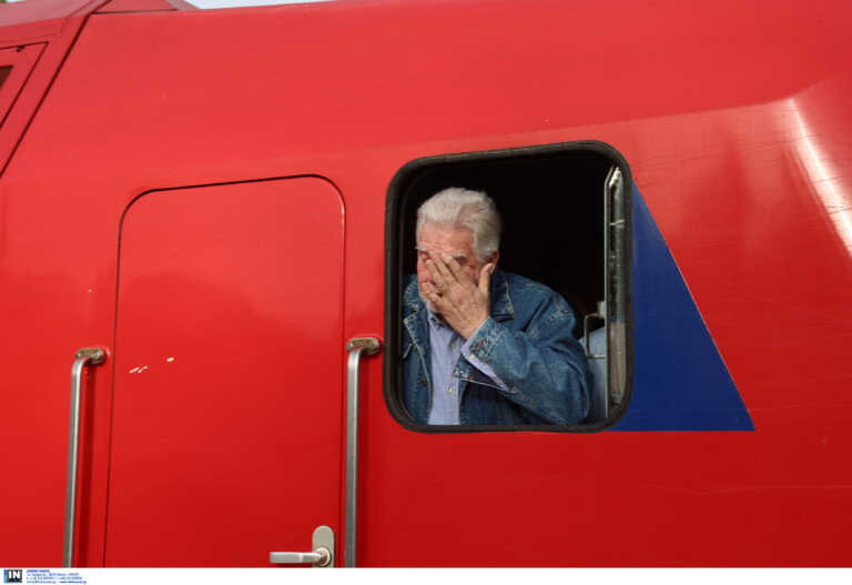 Τα δάκρυα του προέδρου του ΟΣΕ, Παναγιώτη Τερεζάκη στη επανεκκίνηση του Intercity
