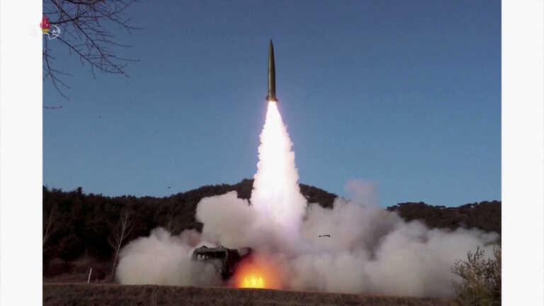 Η Βόρεια Κορέα απέτυχε να θέσει στρατιωτικό δορυφόρο σε τροχιά – συνετρίβη στην Κίτρινη Θάλασσα