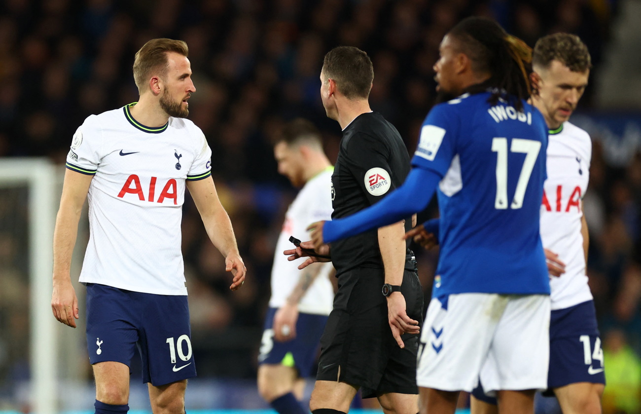 Έβερτον – Τότεναμ 1-1: Αποβολές, τρομερό γκολ στο 90′ και γκέλα για τους φιλοξενούμενους