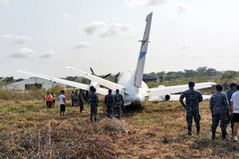 Αεροπλάνο στη Γουατεμάλα έχασε μέρος του συστήματος προσγείωσής του και βγήκε εκτός διαδρόμου