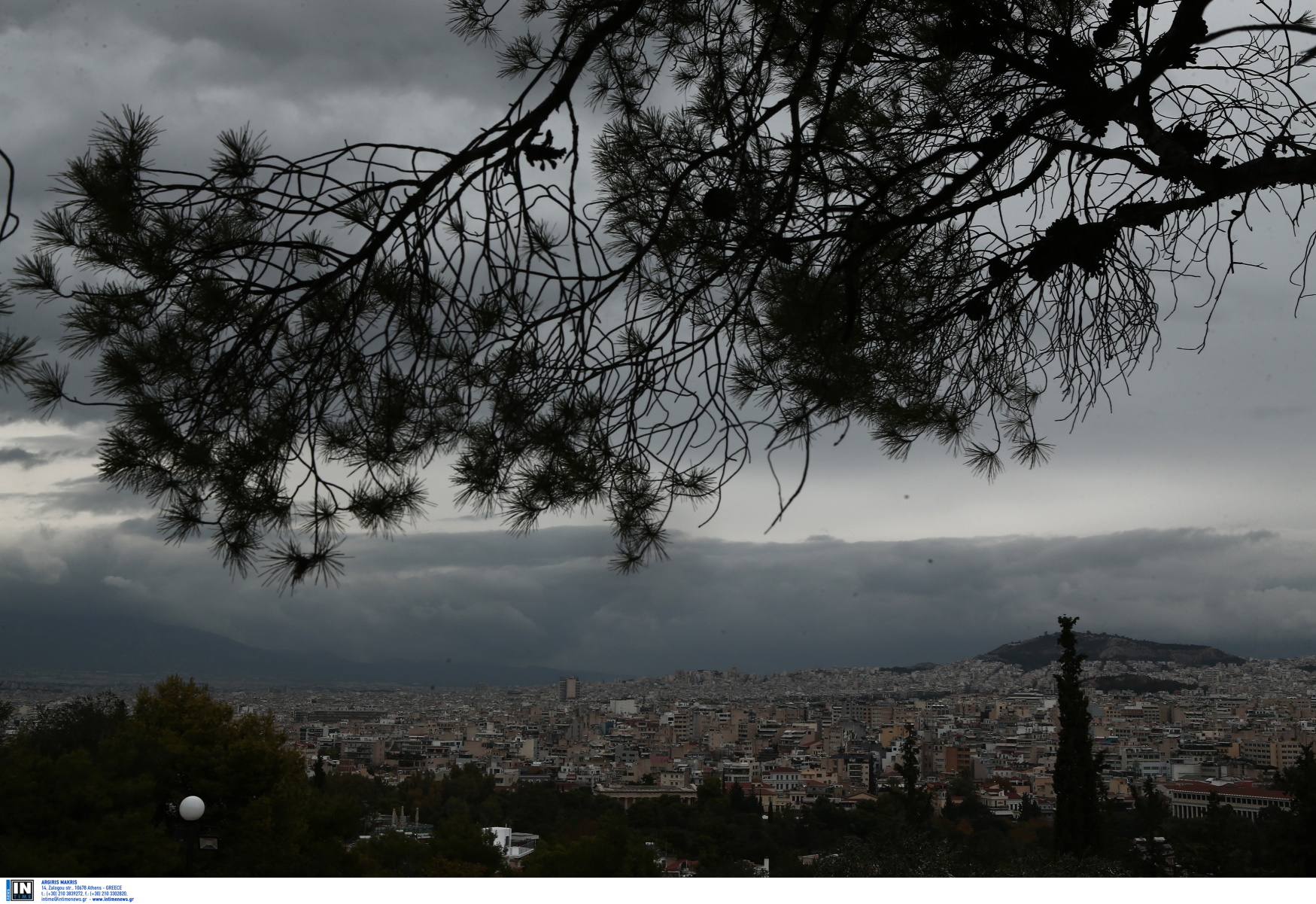 Καιρός αύριο: Κρύο με χιόνια στα ορεινά - Πού θα πέσουν βροχές και  καταιγίδες