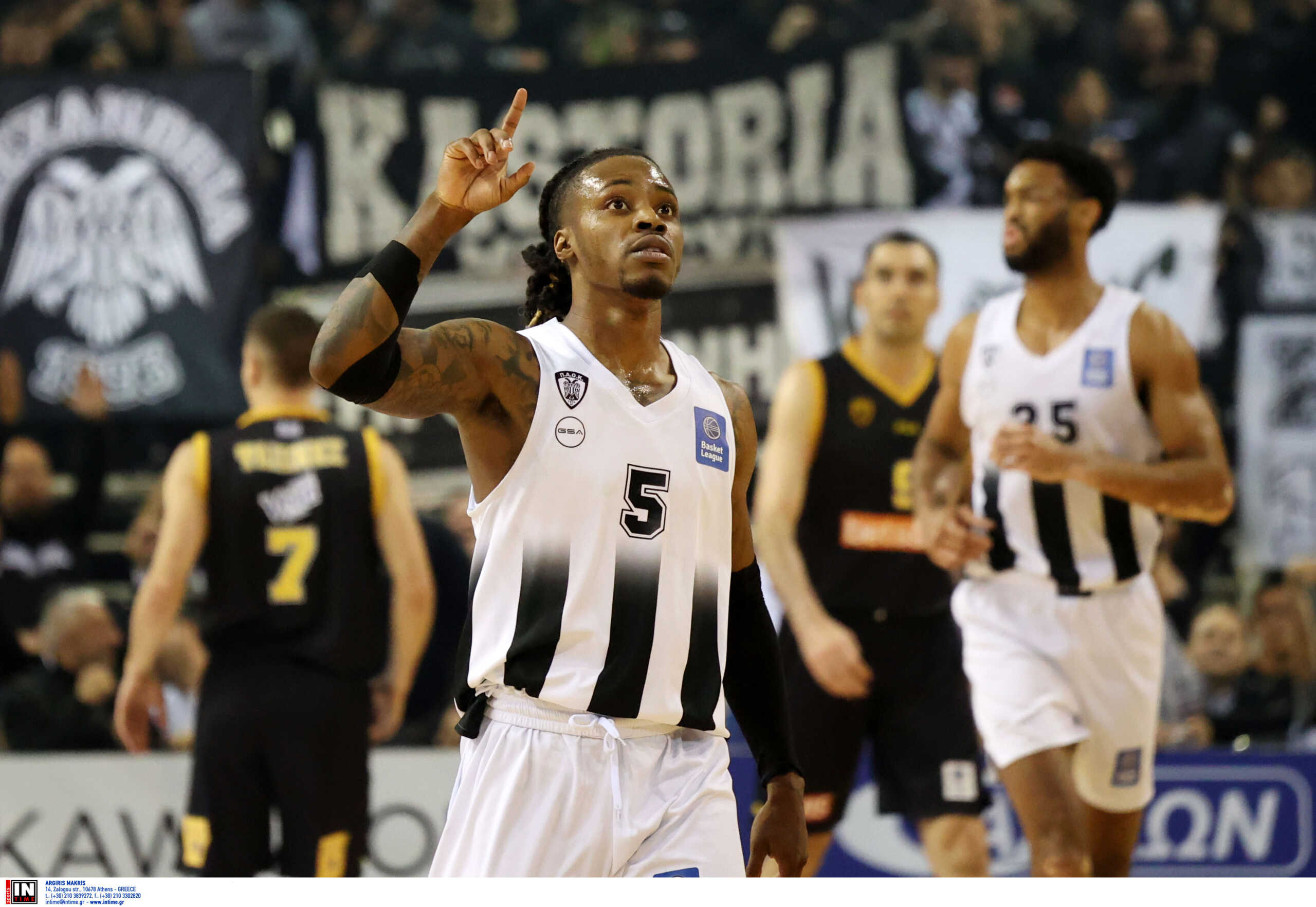 ΠΑΟΚ – ΑΕΚ 78-72: Νίκη τετράδας στην Basket League στη γιορτή του Πρέλεβιτς