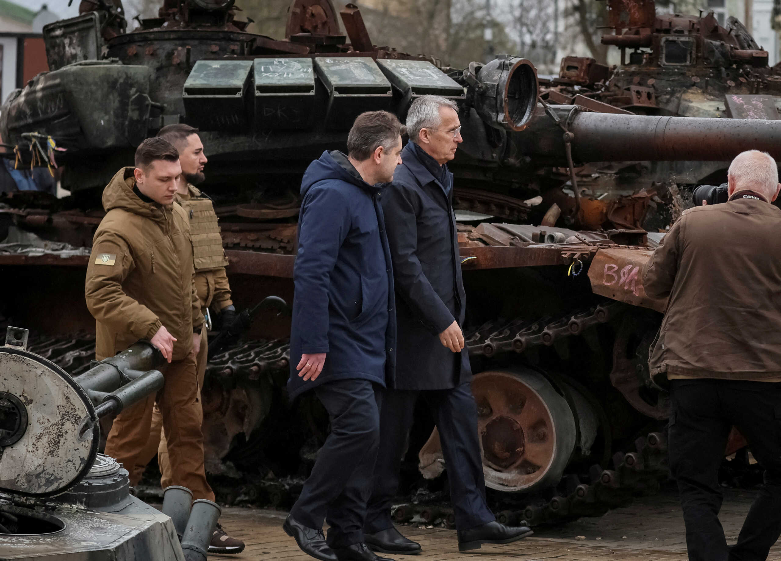 Ουκρανία: Αιφνιδιαστική επίσκεψη του γγ του ΝΑΤΟ, Γενς Στόλτενμπεργκ, στο Κίεβο