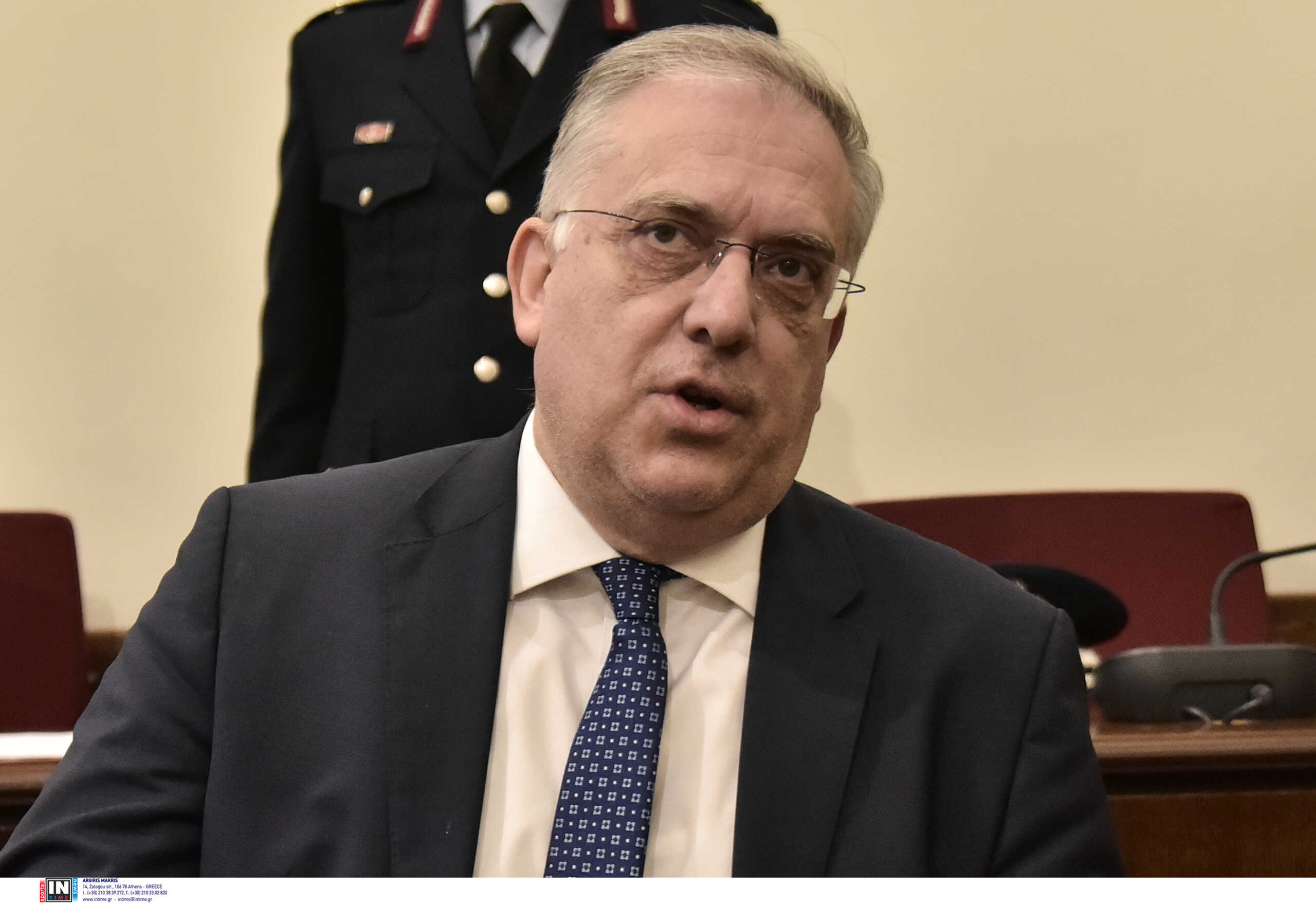 Ç ÄéáñêÞò ÅðéôñïðÞ Äçìüóéáò Äéïßêçóçò, Äçìüóéáò ÔÜîçò êáé Äéêáéïóýíçò èá óõíåäñéÜóåé ìå èÝìá çìåñÞóéáò äéÜôáîçò:
ÅíçìÝñùóç ôùí ìåëþí ôçò ÅðéôñïðÞò áðü ôïí Õðïõñãü Ðñïóôáóßáò ôïõ Ðïëßôç, ê. Ðáíáãéþôç ÈåïäùñéêÜêï, óýìöùíá ìå ôï Üñèñï 32§9 ôïõ Êáíïíéóìïý ôçò ÂïõëÞò, ó÷åôéêÜ ìå ôï Ýñãï «ÊáôáóêåõÞ Ôå÷íçôïý Åìðïäßïõ êáé óõíïäþí Ýñãùí êáôÜ ìÞêïò ôçò Å