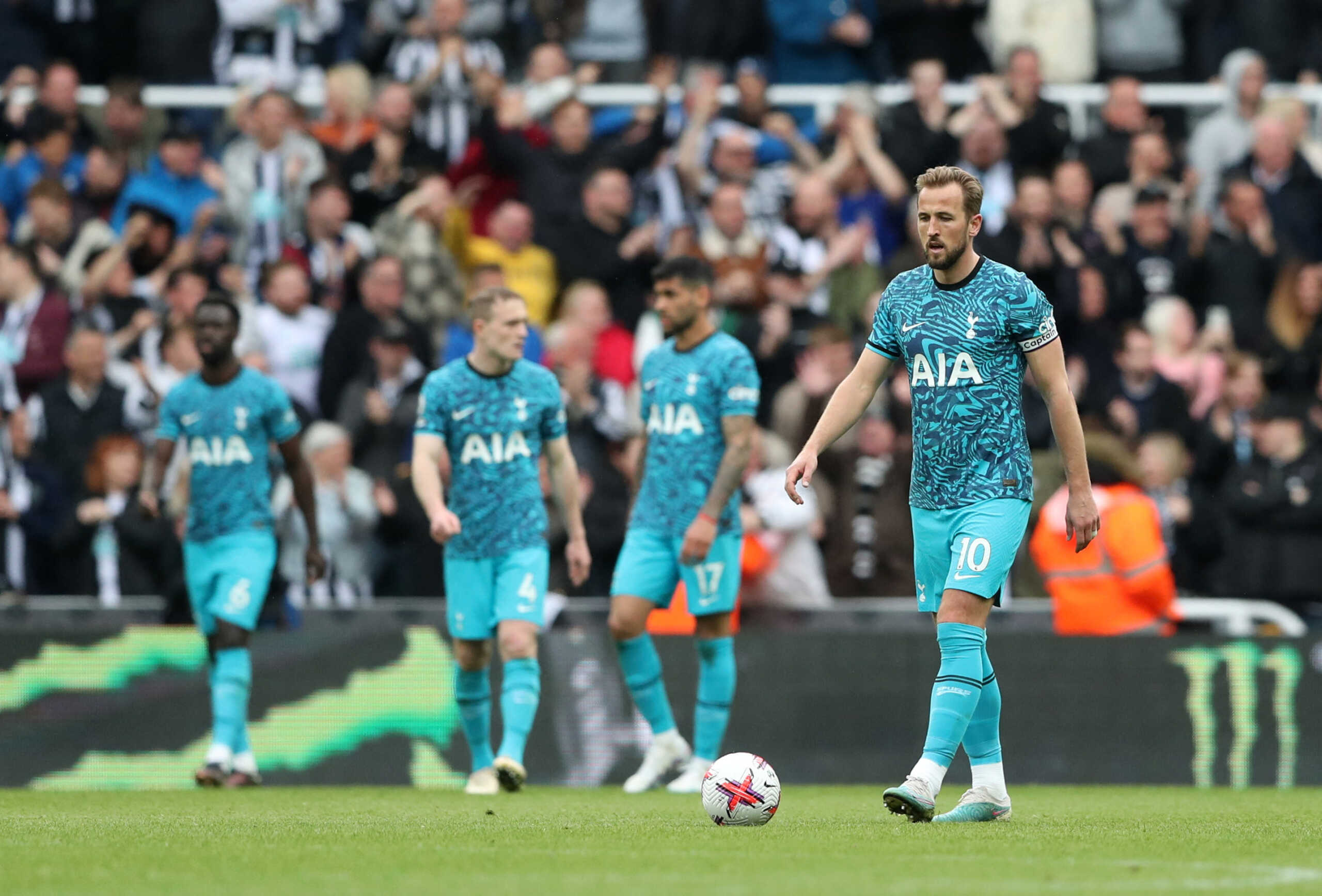 Soccer Football - Premier League - Newcastle United v Tottenham Hotspur - St James' Park, Newcastle, Britain - April 23, 2023 Tottenham Hotspur's Harry Kane reacts after Newcastle United's Callum Wilson scores their sixth goal REUTERS