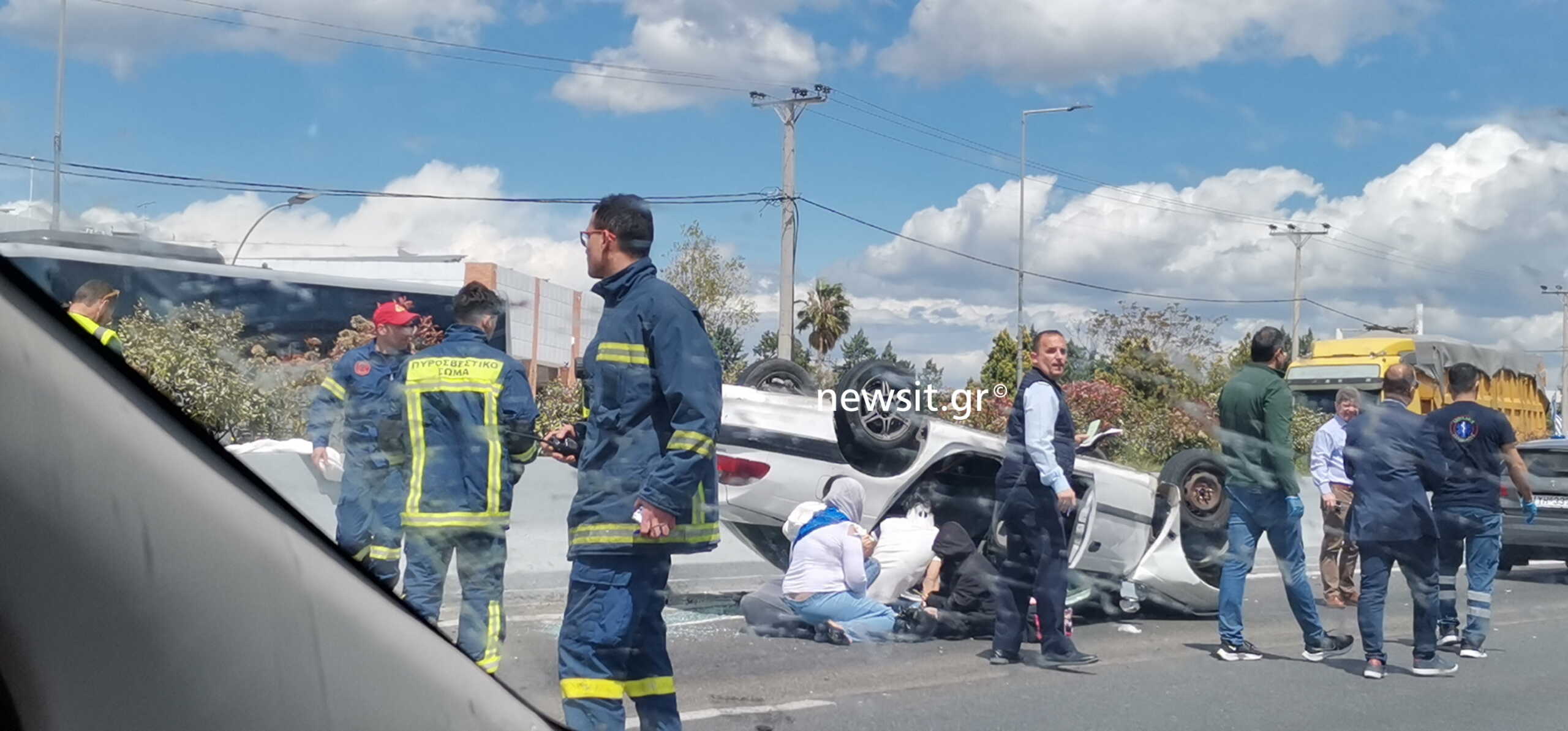 «Έμφραγμα» στην εθνική οδό Αθηνών – Λαμίας στο ύψος της Μεταμόρφωσης μετά από τροχαίο