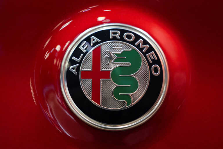 Το «Beyond the Visible» της Alfa Romeo ταξιδεύει το κοινό στο «Ναό της Ταχύτητας»