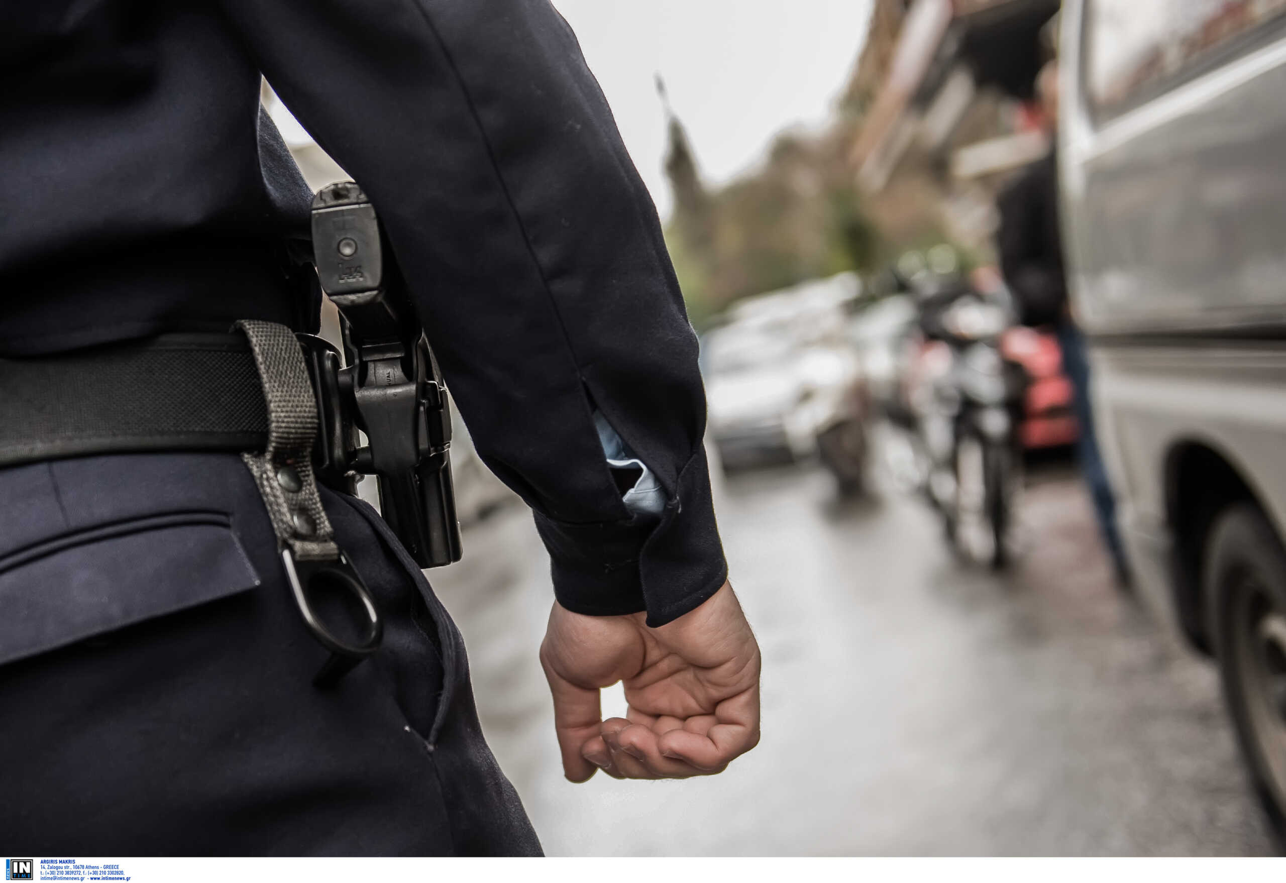 Ζάκυνθος: Αξιωματικός της ΕΛ.ΑΣ εκβίαζε καταστηματάρχες – Αποκλειστικά η δικογραφία στο newsit.gr