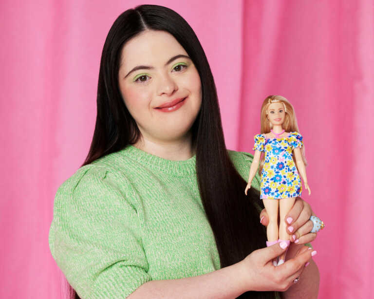 Barbie με σύνδρομο Down «γράφει» ιστορία και κυκλοφορεί το καλοκαίρι - «Να δουν όλα τα παιδιά τον εαυτό τους σε μια κούκλα»