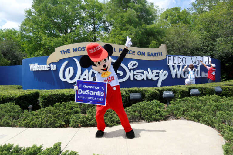Η Disney μηνύει τον Ρον ΝτεΣάντις και δίνει συνέχεια στον «πόλεμο» της Φλόριντα